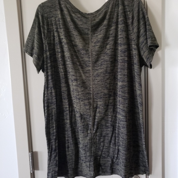 Torrid charcoal gray top! Size 2x - Picture 3 of 3